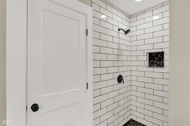 1214 Wallace Avenue, Indianapolis, IN 46201