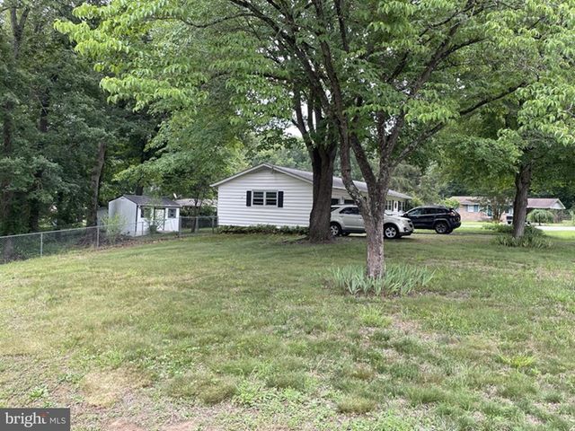 17047 ELM ST, Bowling Green, VA 22427