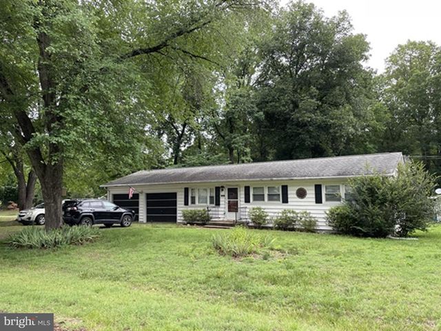 17047 ELM ST, Bowling Green, VA 22427
