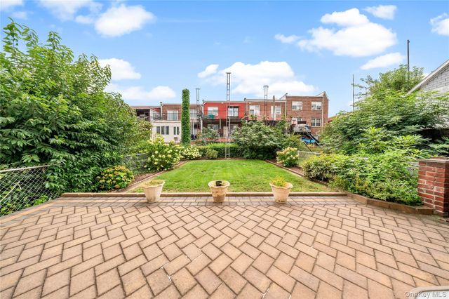 2031 36th Street, Astoria, NY 11105