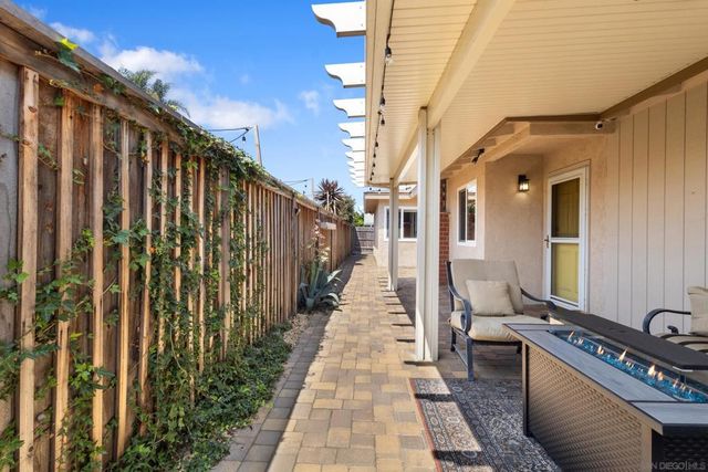 1602 Grandview St, Oceanside, CA 92054