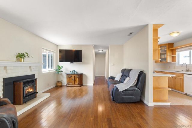 1602 Grandview St, Oceanside, CA 92054