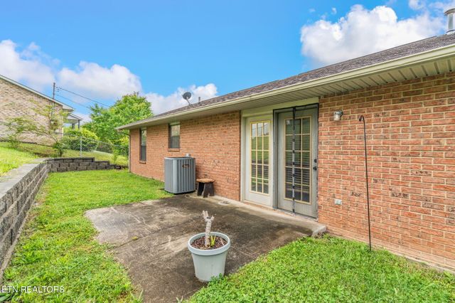 4926 Stewart Ridge Rd, Knoxville, TN 37938