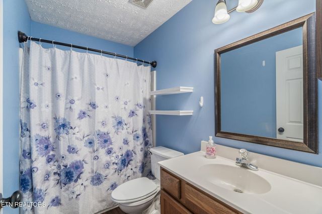 4926 Stewart Ridge Rd, Knoxville, TN 37938