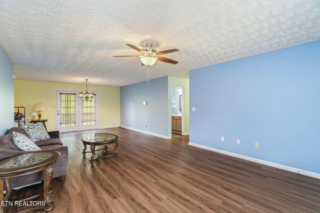 4926 Stewart Ridge Rd, Knoxville, TN 37938