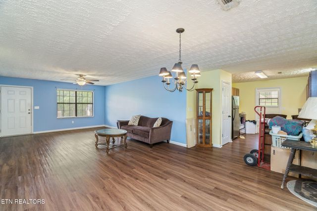 4926 Stewart Ridge Rd, Knoxville, TN 37938