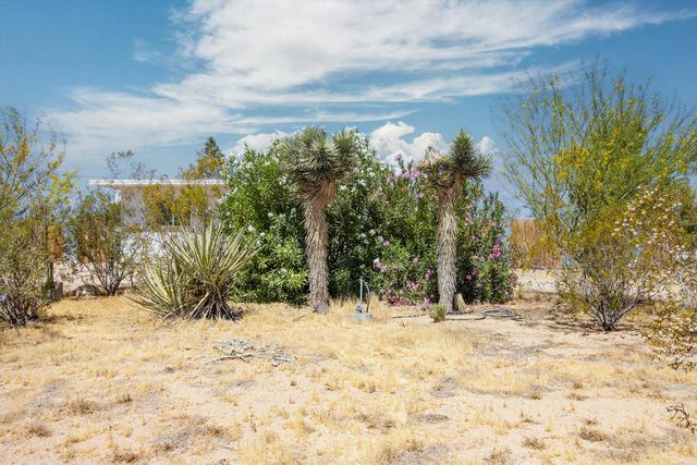340 Cherokee Trail, Yucca Valley, CA 92284