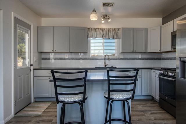 340 Cherokee Trail, Yucca Valley, CA 92284
