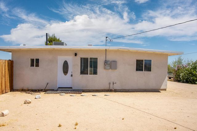340 Cherokee Trail, Yucca Valley, CA 92284