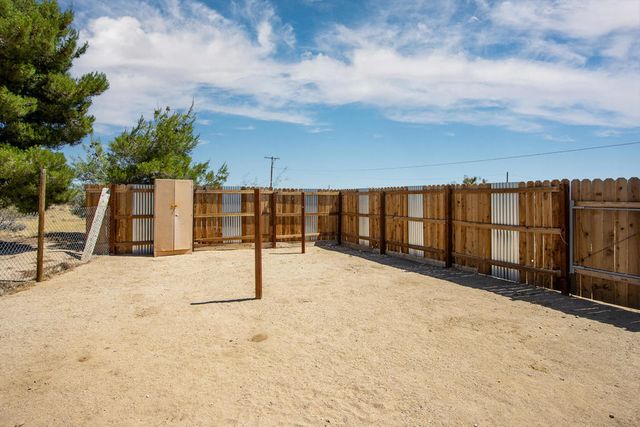 340 Cherokee Trail, Yucca Valley, CA 92284