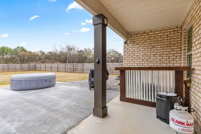 21 Pedric Drive, Wetumpka, AL 36093