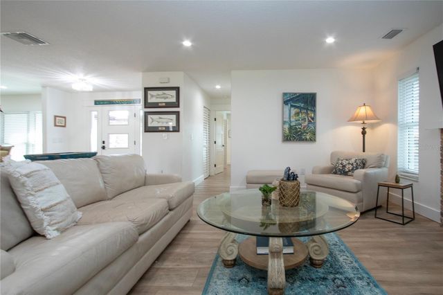 8607 50TH AVENUE W, Bradenton, FL 34210