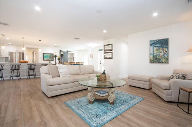 8607 50TH AVENUE W, Bradenton, FL 34210