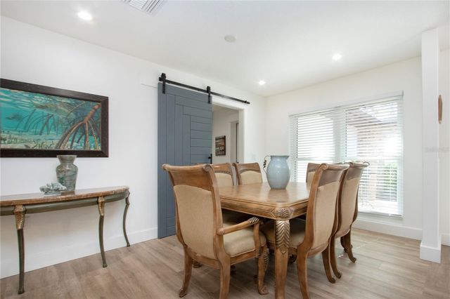 8607 50TH AVENUE W, Bradenton, FL 34210