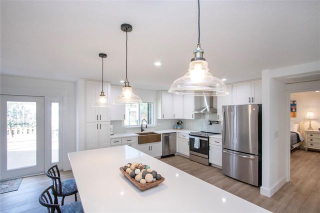 8607 50TH AVENUE W, Bradenton, FL 34210