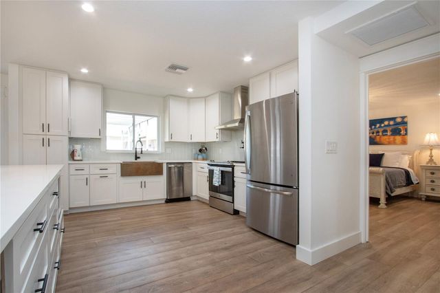 8607 50TH AVENUE W, Bradenton, FL 34210