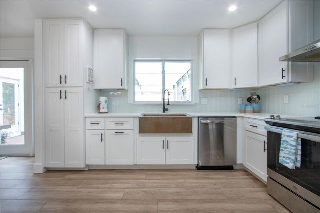 8607 50TH AVENUE W, Bradenton, FL 34210