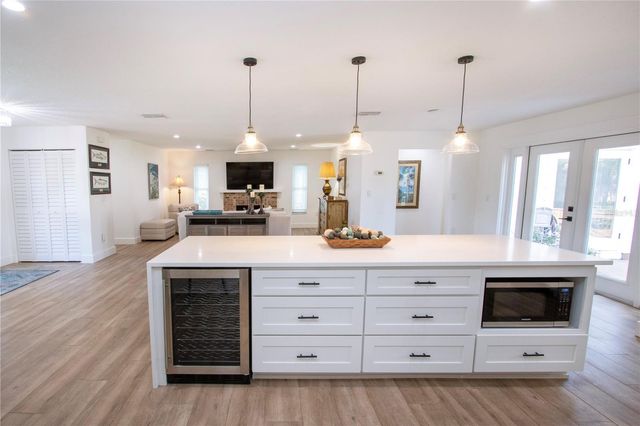 8607 50TH AVENUE W, Bradenton, FL 34210