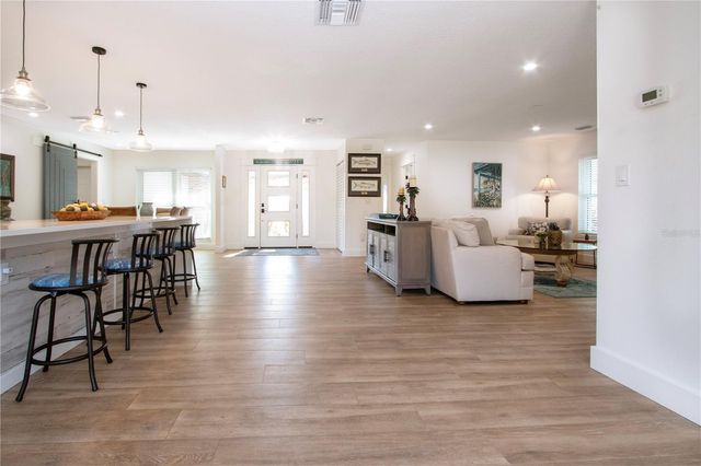 8607 50TH AVENUE W, Bradenton, FL 34210