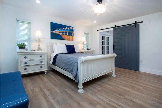 8607 50TH AVENUE W, Bradenton, FL 34210