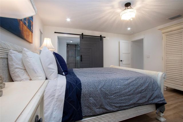 8607 50TH AVENUE W, Bradenton, FL 34210