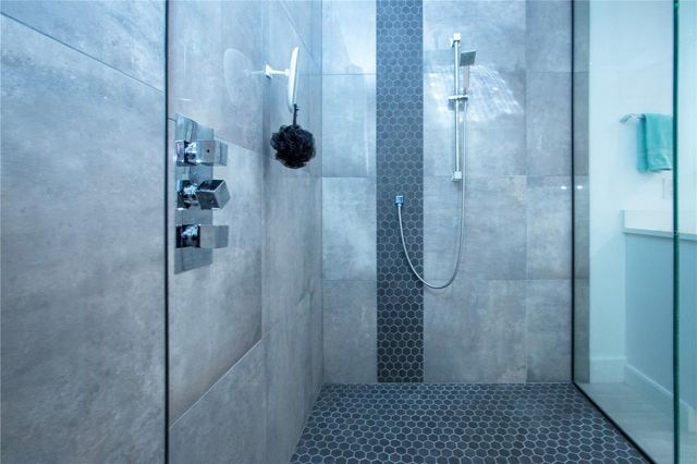 8607 50TH AVENUE W, Bradenton, FL 34210