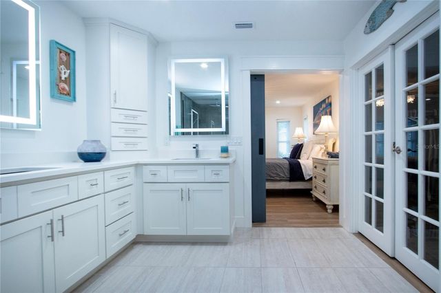 8607 50TH AVENUE W, Bradenton, FL 34210