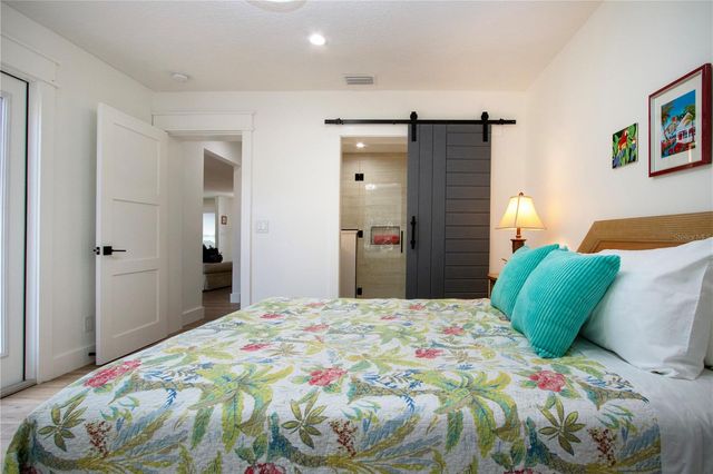 8607 50TH AVENUE W, Bradenton, FL 34210