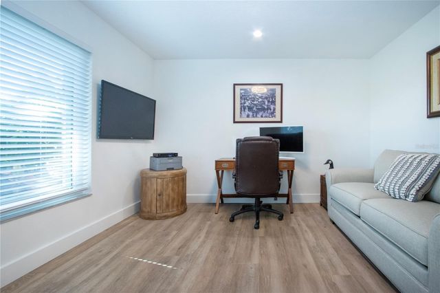 8607 50TH AVENUE W, Bradenton, FL 34210