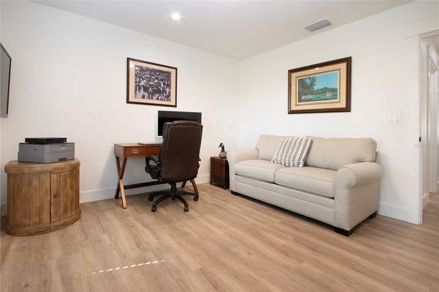 8607 50TH AVENUE W, Bradenton, FL 34210