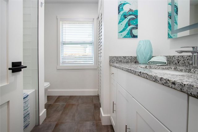 8607 50TH AVENUE W, Bradenton, FL 34210