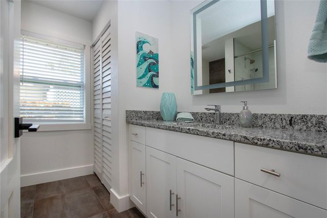 8607 50TH AVENUE W, Bradenton, FL 34210