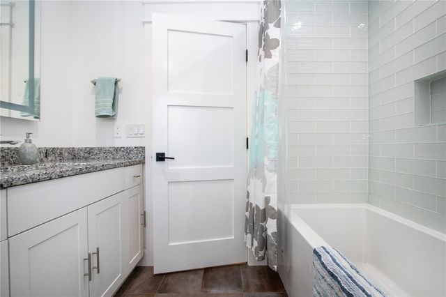 8607 50TH AVENUE W, Bradenton, FL 34210