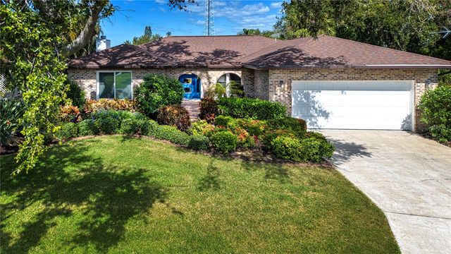 8607 50TH AVENUE W, Bradenton, FL 34210