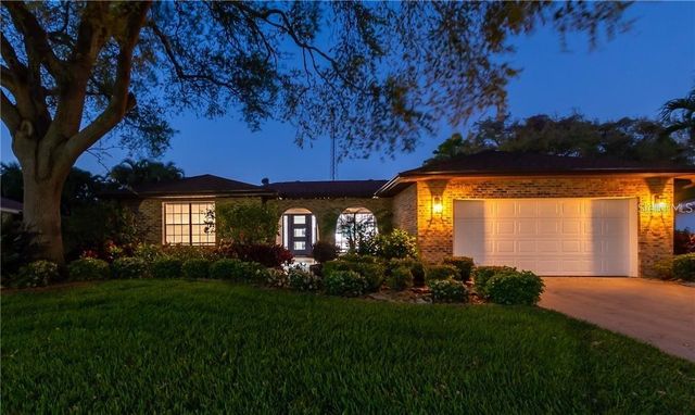 8607 50TH AVENUE W, Bradenton, FL 34210