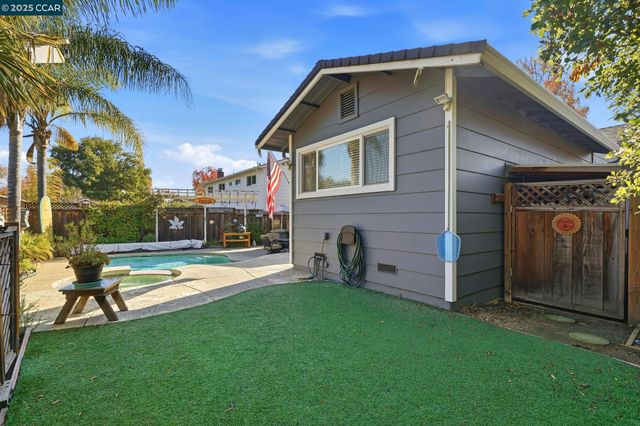 7519 Driftwood Way, Pleasanton, CA 94588