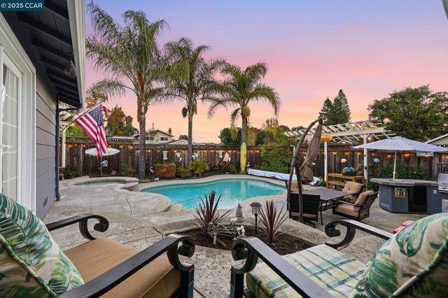 7519 Driftwood Way, Pleasanton, CA 94588