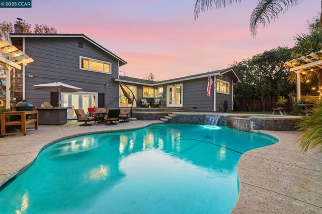 7519 Driftwood Way, Pleasanton, CA 94588