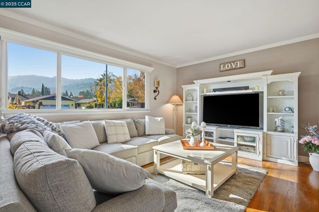 7519 Driftwood Way, Pleasanton, CA 94588