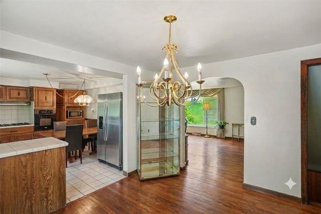 46 Laurel Ridge Rd, Coraopolis, PA 15108