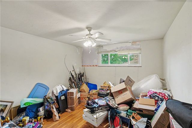 46 Laurel Ridge Rd, Coraopolis, PA 15108