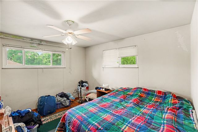 46 Laurel Ridge Rd, Coraopolis, PA 15108