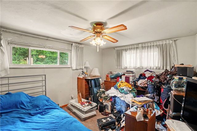 46 Laurel Ridge Rd, Coraopolis, PA 15108