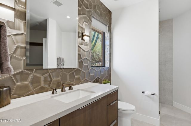 5411 E ROADRUNNER Road, Paradise Valley, AZ 85253
