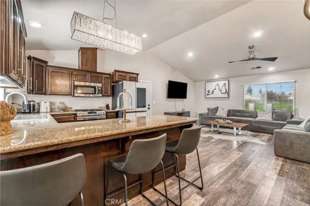 25802 El Monte, Madera, CA 93638