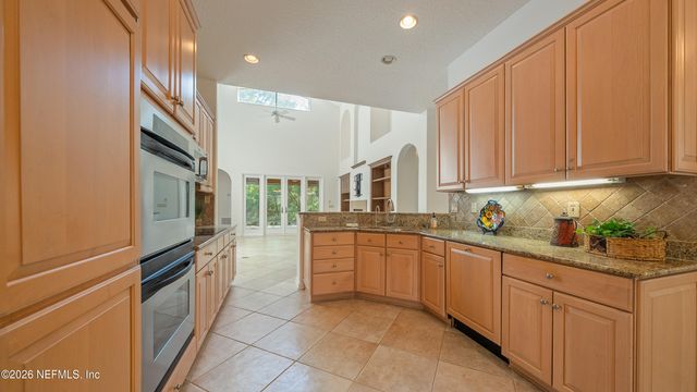 1221 QUEENS ISLAND Court, Jacksonville, FL 32225
