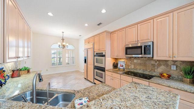 1221 QUEENS ISLAND Court, Jacksonville, FL 32225