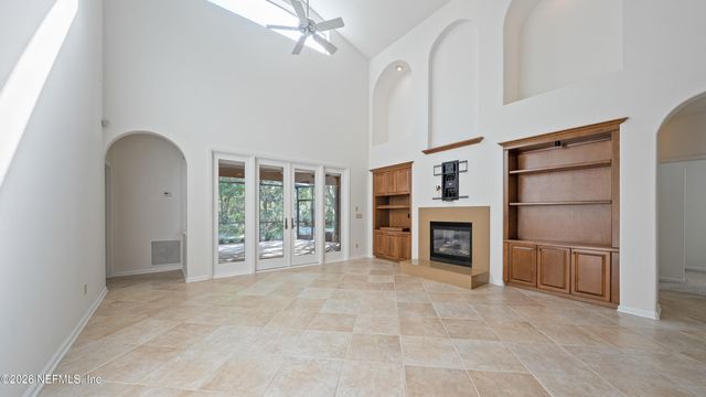 1221 QUEENS ISLAND Court, Jacksonville, FL 32225