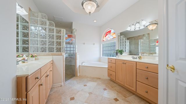 1221 QUEENS ISLAND Court, Jacksonville, FL 32225