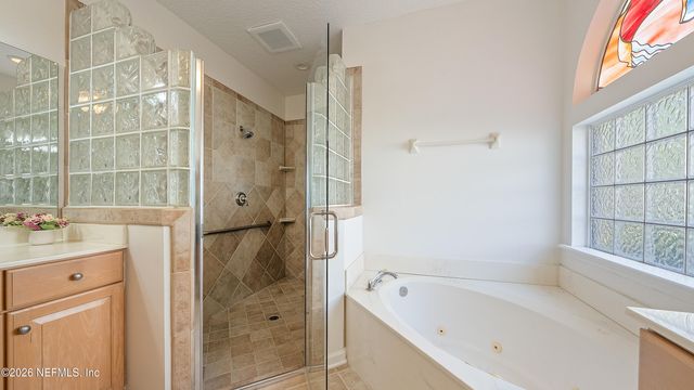 1221 QUEENS ISLAND Court, Jacksonville, FL 32225